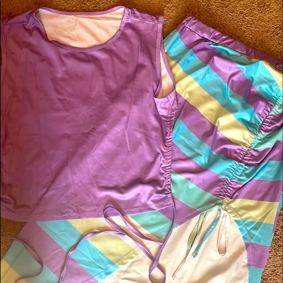 Tie back crop top & striped color block skirt - Picture 4 of 5